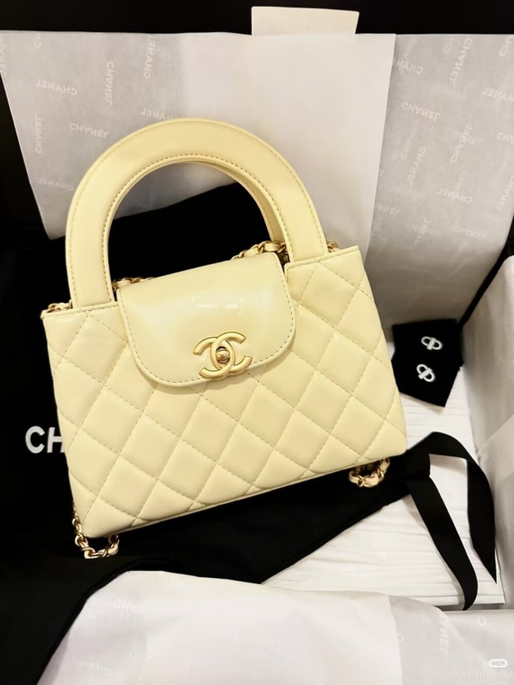 Classic CHANEL Bags: A Stylish and Versatile Choice for Elegance